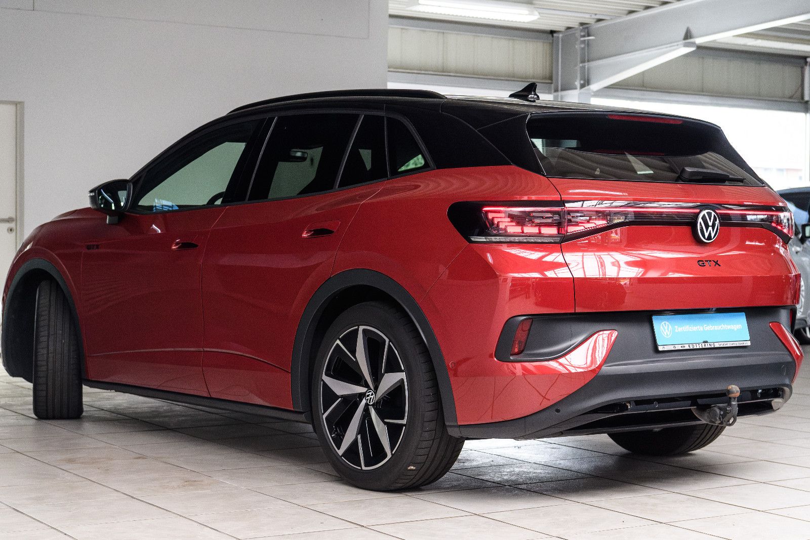 Fahrzeugabbildung Volkswagen ID.4 250 GTX 4Motion IQ-LED+AHK+E-SITZE+PANO+HuD