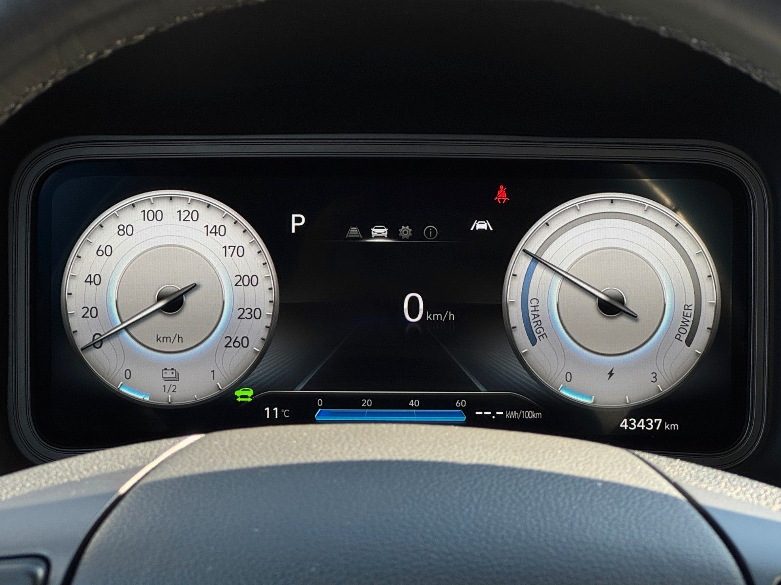 Fahrzeugabbildung Hyundai Kona Elektro SELECT ACC LKAS SHZ LHZ CAM CarPlay