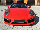 Porsche 991 Turbo S Cabriolet Turbo S - Porsche mit Benzin-Antrieb: Orange, Cabrio