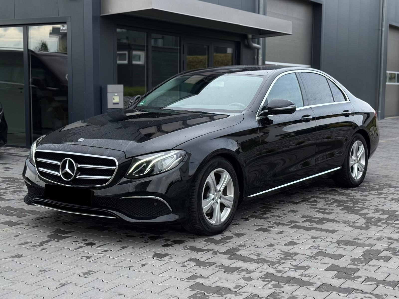 Mercedes-Benz E 220d Lim. AVANTGARDE/TOT-WIN/KAMERA/VOLLDIG+
