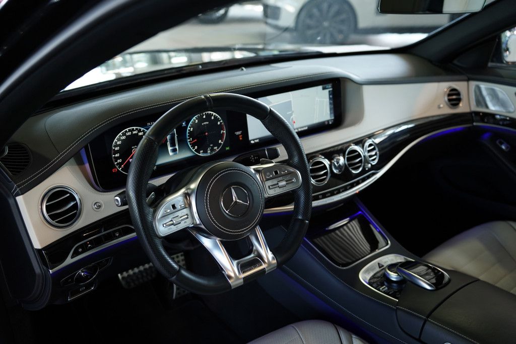 Mercedes Benz S 560
