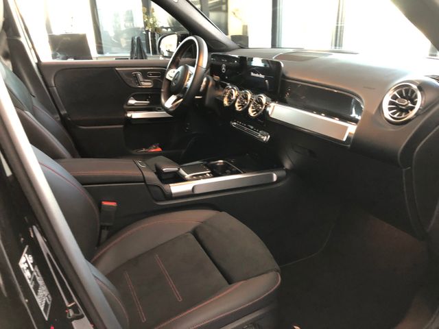 Fahrzeugabbildung Mercedes-Benz GLB 220 d 4M AMG Line AHK/Multibeam/360°
