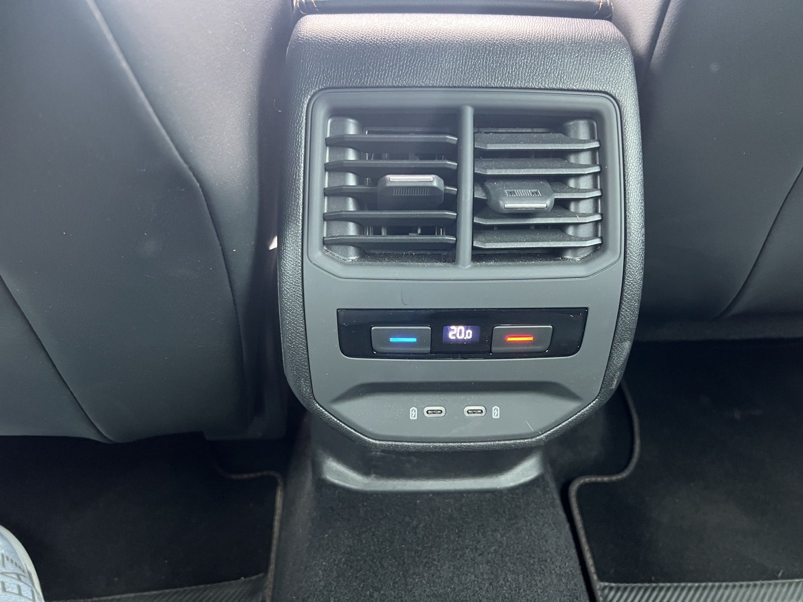 Fahrzeugabbildung CUPRA Formentor 4Drive TSI Navi Pano LED