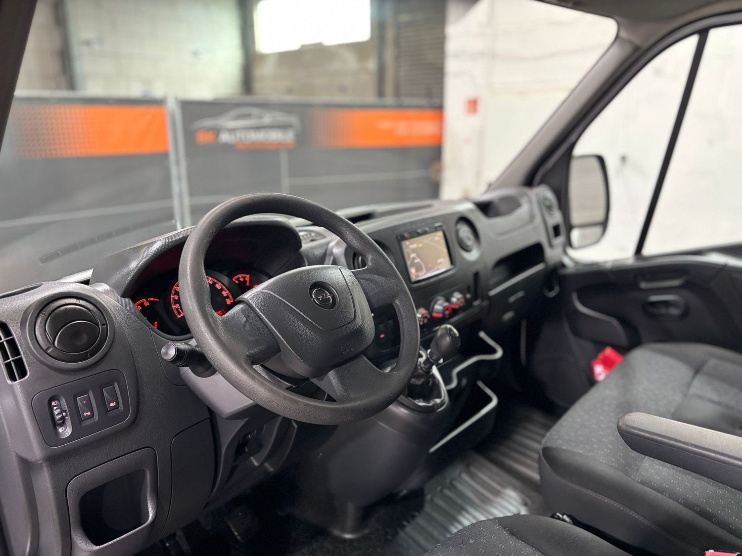 Fahrzeugabbildung Opel Movano 2.0D L2H2 3,5t #2x Sortimo#Klima#Kamera#N