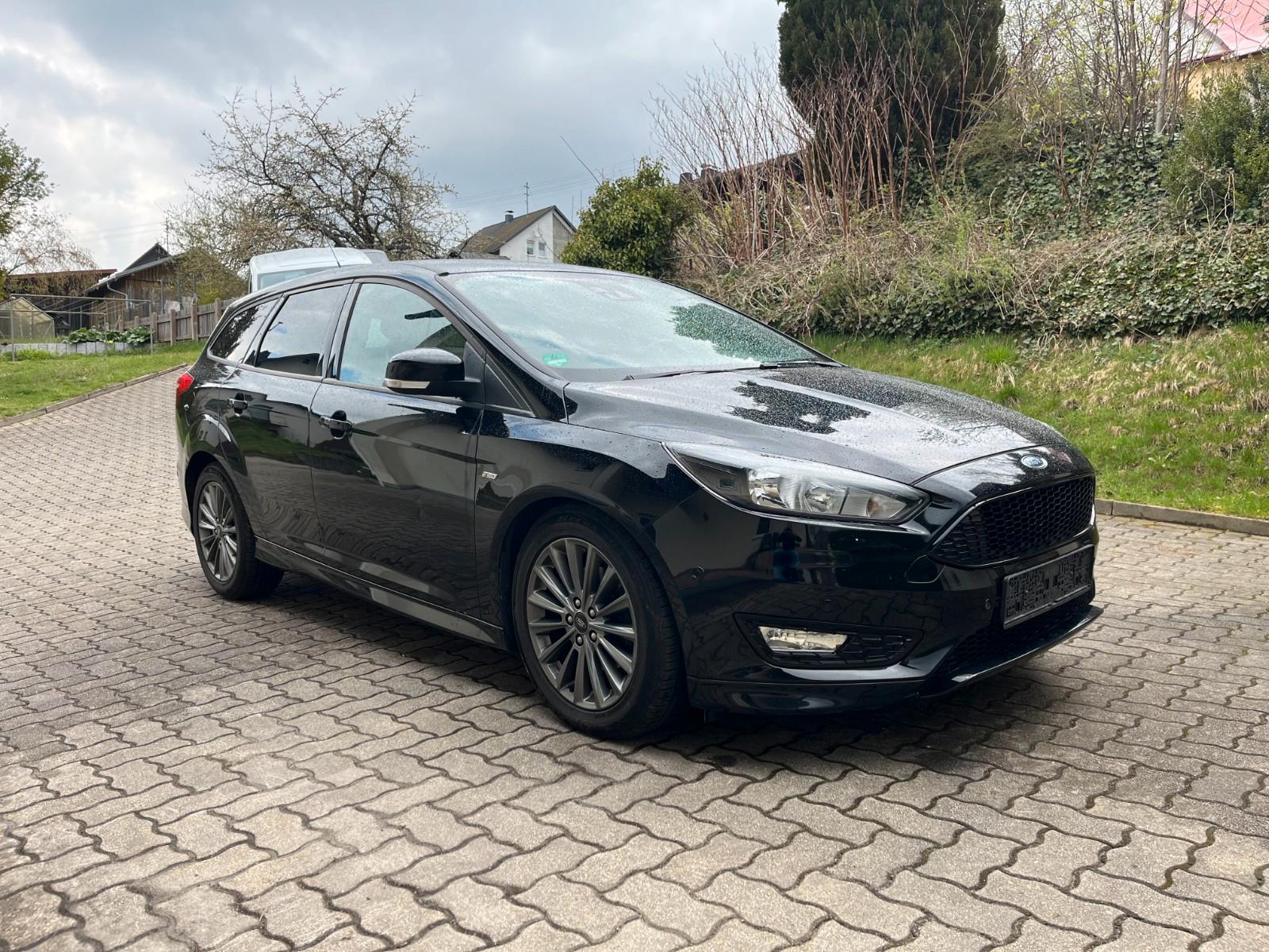 Ford Focus Turnier ST-Line - Navi, Klimaautomatic