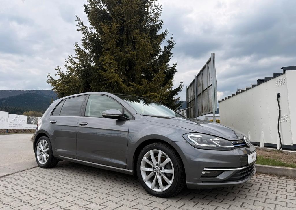 Image of Volkswagen Golf