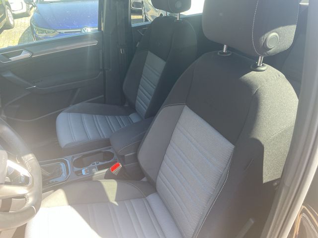 Touran R-Line TSi DSG Navi 7S LED Kamera