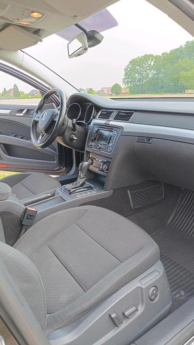 Skoda Superb 2013 — photo 8