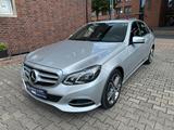 Mercedes-Benz E 400 4Matic*TOP*GARANTIE* - mit Benzin-Antrieb: Silber, Garantie