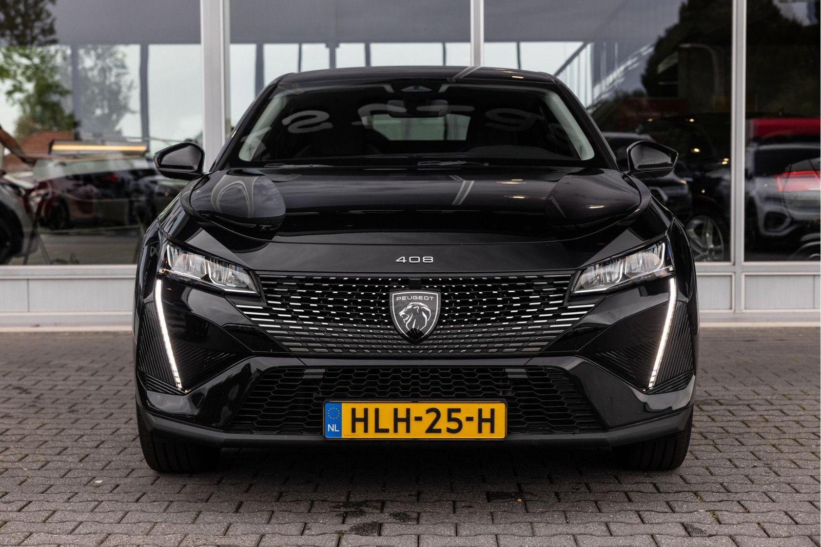 Peugeot 408 1.2 Hybrid 145 e-DCS6 Allure | Camera | 19" imagem 3