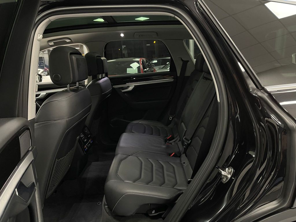 Volkswagen Touareg 3.0 TDI Elegance 4M*Matrix*Pano*Luftfed.