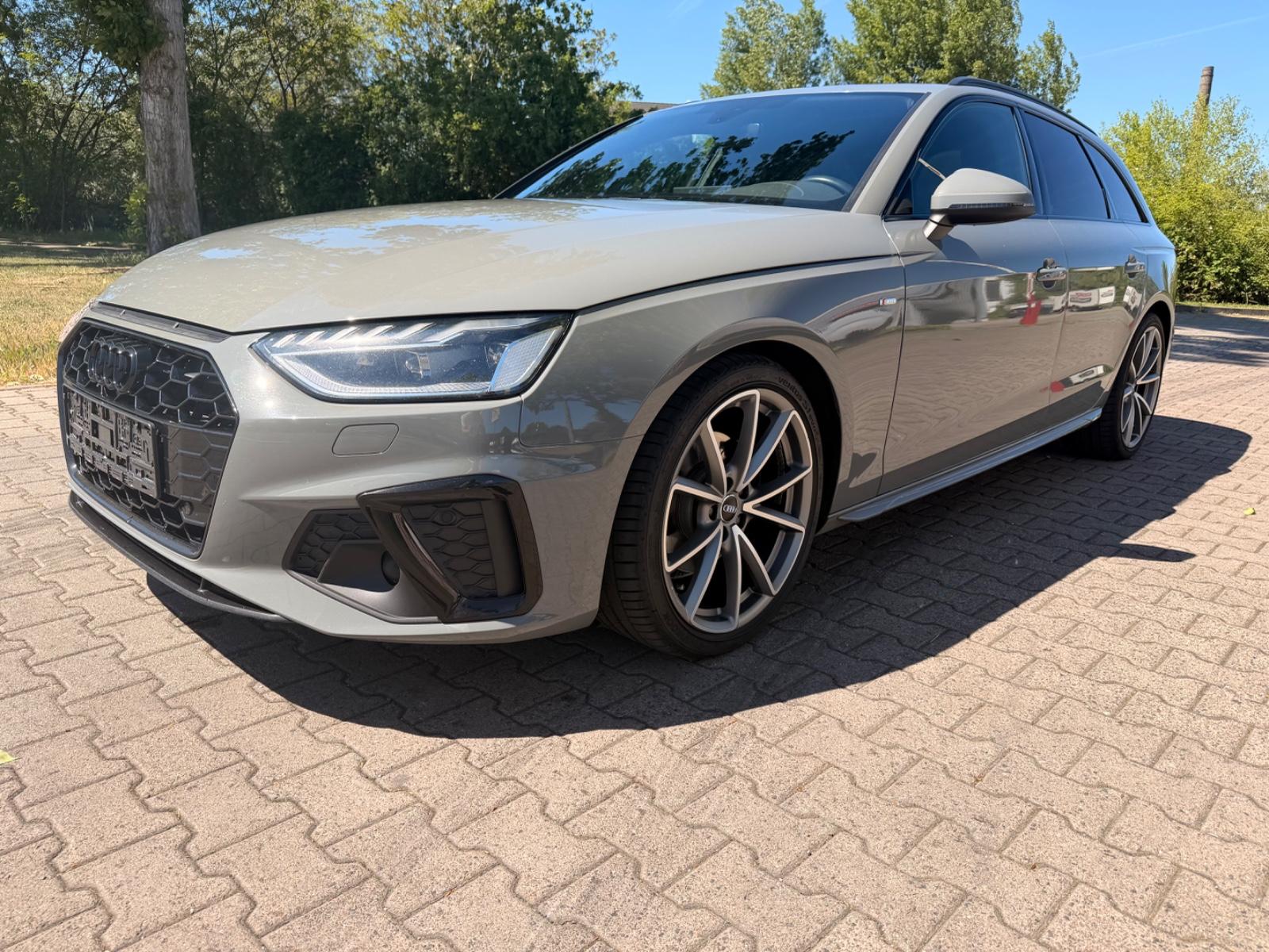 Audi A4 Avant 35TDI S line PANORAMA KAMERA VITUAL
