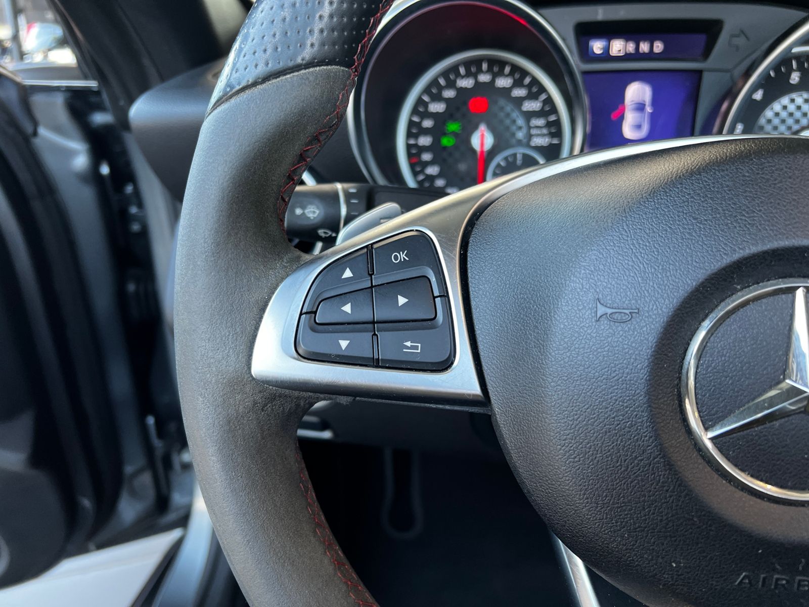 Fahrzeugabbildung Mercedes-Benz SLC 300 AMG H/K LED NAVI