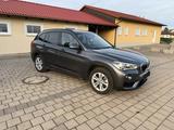 BMW X1 xDrive20i SportLine, Automatik*AHK*LED*Al - BMW X1 von privat