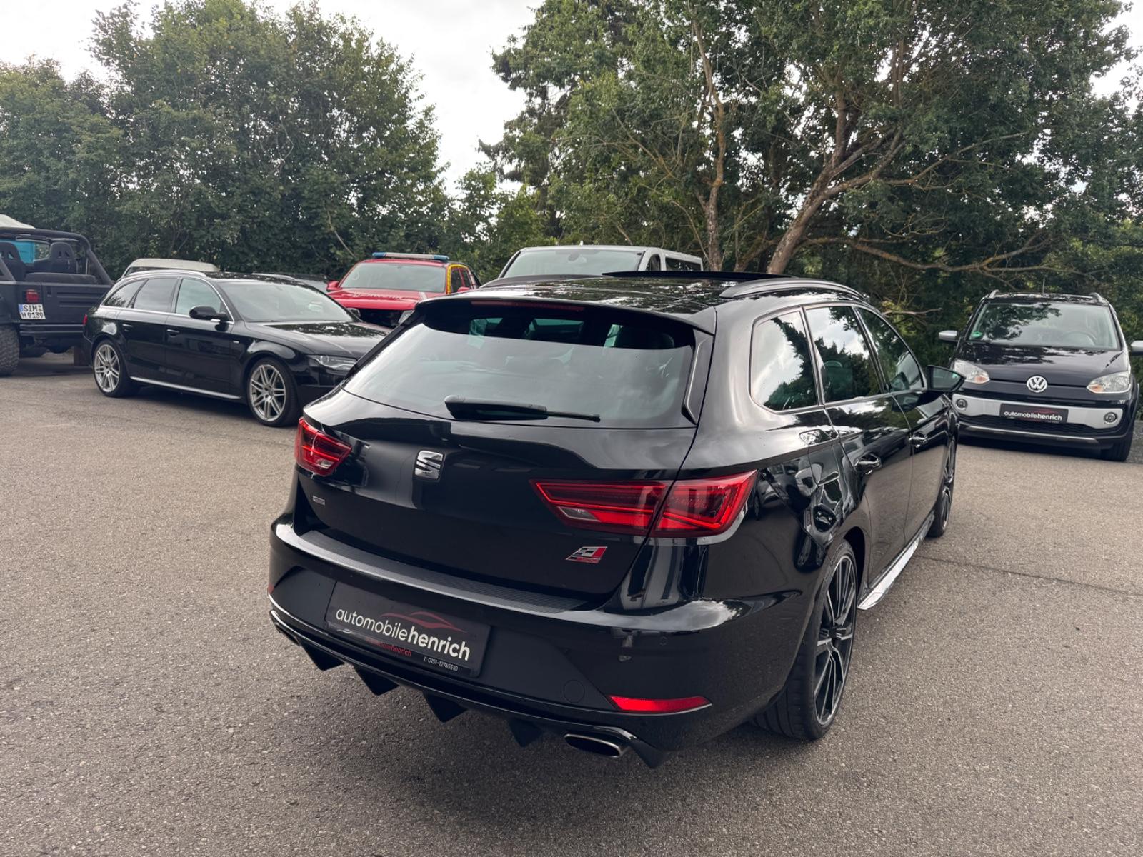Seat Leon ST Cupra 300 4Drive,Pano,Cam,Brembo,Leder