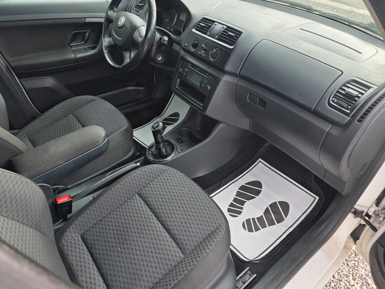Skoda Roomster 2013 — photo 12