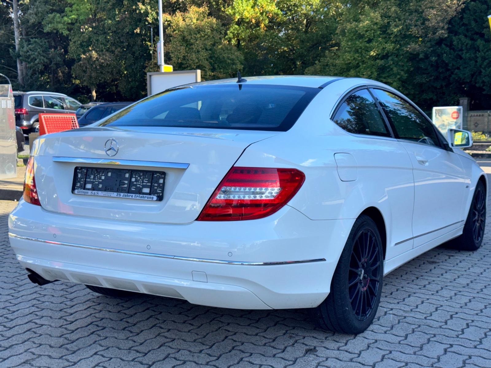 Mercedes-Benz C 180 C Coupe Navi /Automatik/Tempomat