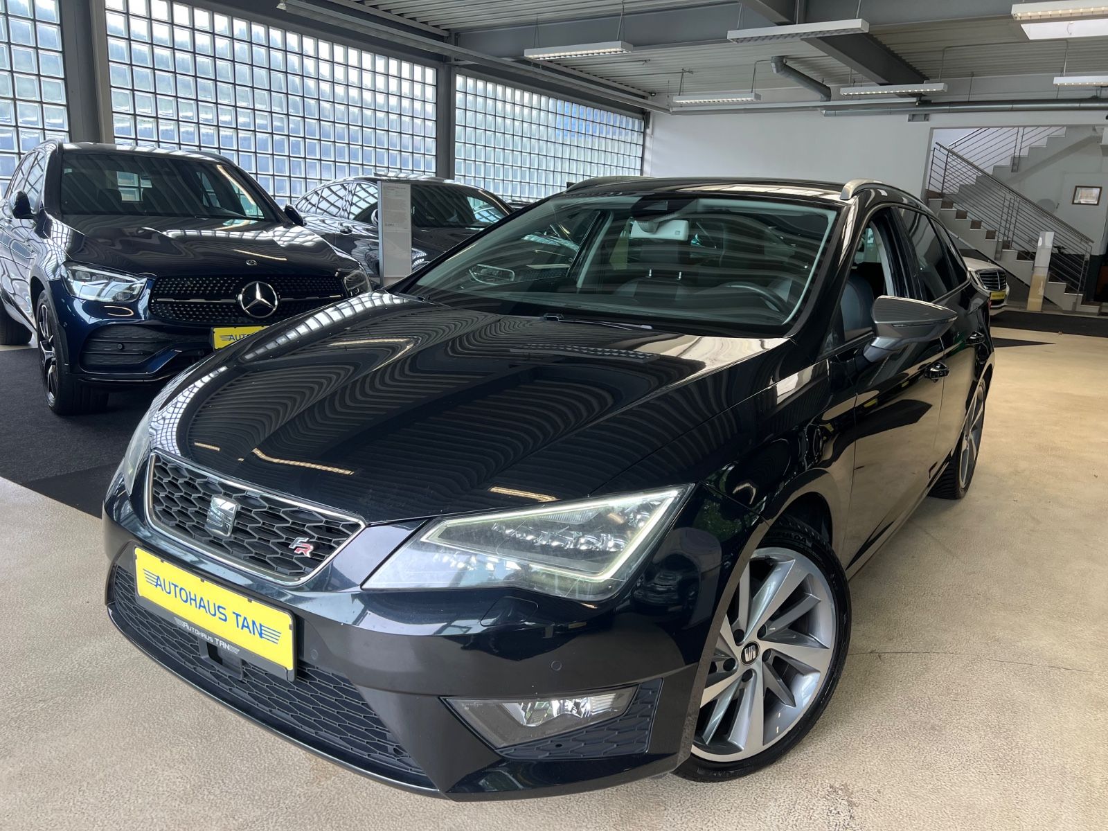 Fahrzeugabbildung SEAT Leon ST FR 2.0 TDI DSG AUTOMATIK *LED*1.HAND*