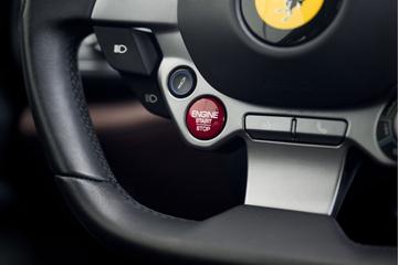 صورة مصغرة 40 لـ 2017 Ferrari GTC4LUSSO