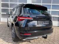 SKODA Karoq 2.0 TSI DSG 4x4 Sportline DSG AHK 5J GAR bei Autohaus Landmann & Maier OHG