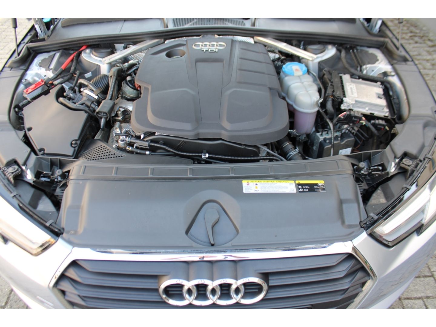 AUDI A4 Avant basis ultra 2.0 TDI Bi-Xenon Navi GJR G - Image 27