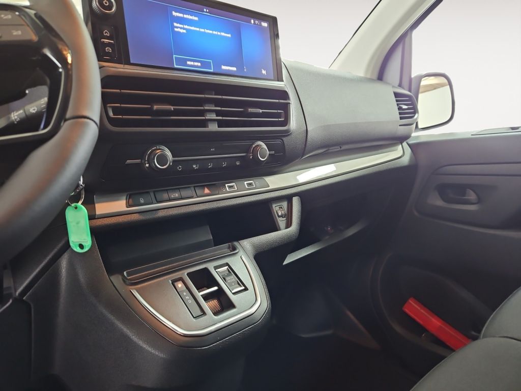 Fahrzeugabbildung Opel Vivaro-e Cargo Standard (75-kWh)