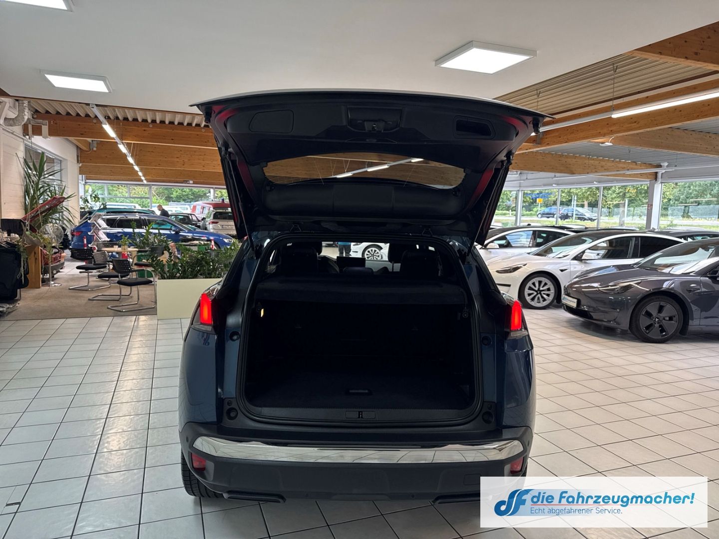 Fahrzeugabbildung Peugeot 3008 Allure Pack 1.2 PureTech 130 EU6d