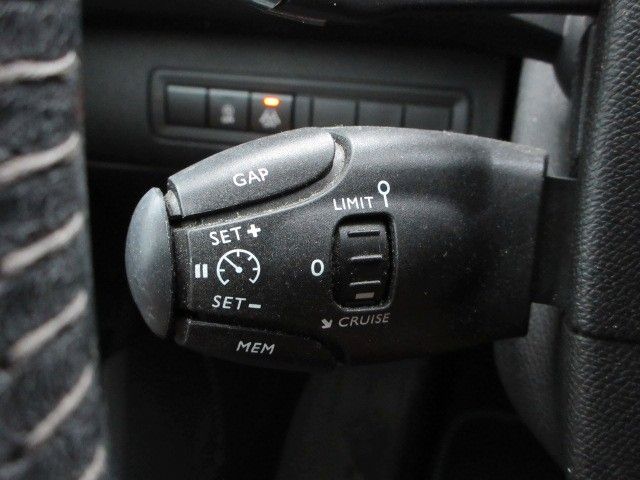 Fahrzeugabbildung Peugeot 308 SW Allure 1.2T NAVI/LED/PDC/R´CAM/BLIS