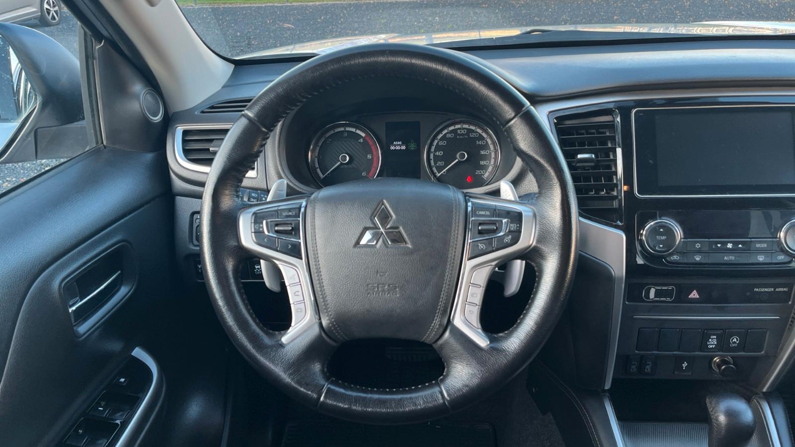Mitsubishi L200 Select DOKA *AHK, Trittbretter & Laderraum*