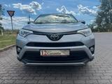 Toyota RAV 4 RAV4 Team D - Toyota RAV 4 mit Benzin-Antrieb: Scheckheftgepflegt