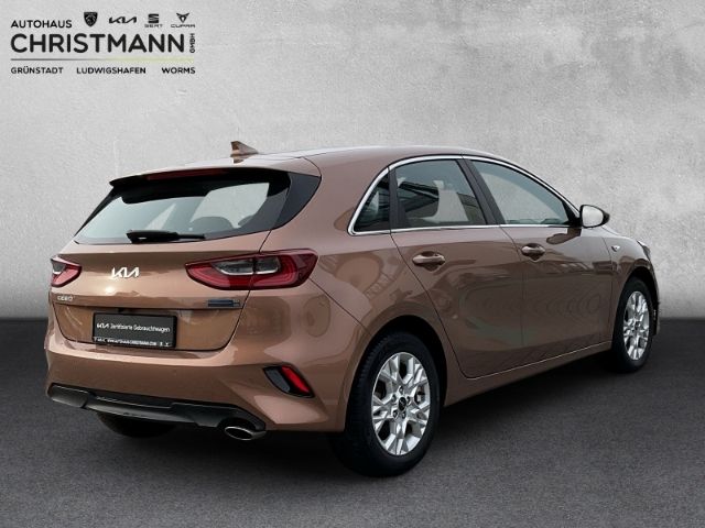 Fahrzeugabbildung Kia Ceed VISION *ALLWETTERREIFEN* *SITZHEIZUNG* *RÜC