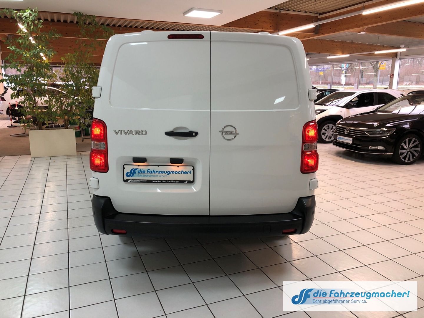 Fahrzeugabbildung Opel Vivaro Kasten Edition L 2.0 D EU6d Apple CarPlay