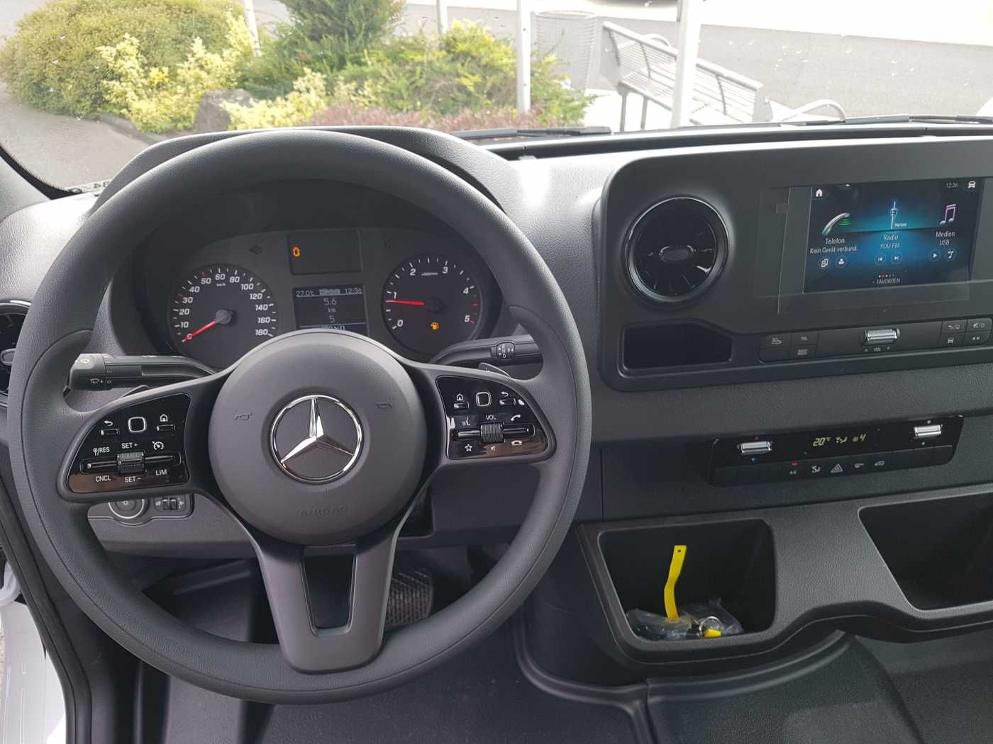 Fahrzeugabbildung Mercedes-Benz Sprinter 317 CDI 4325 9G Klima Kamera AHK3,5