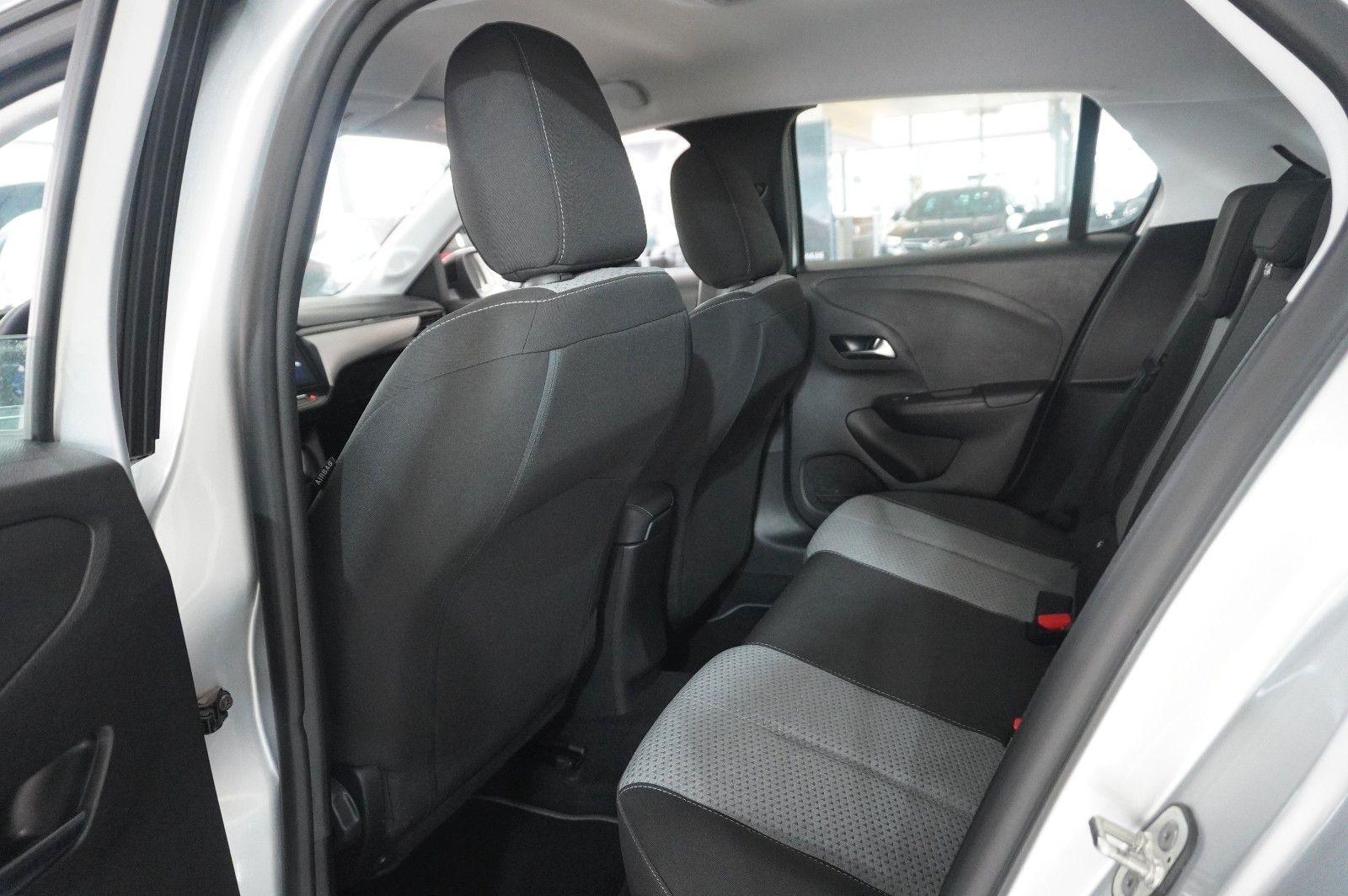 Fahrzeugabbildung Opel Corsa F 1.2 FACELIFT NAVI/LED/KAMERA/VIRTU./DAB+