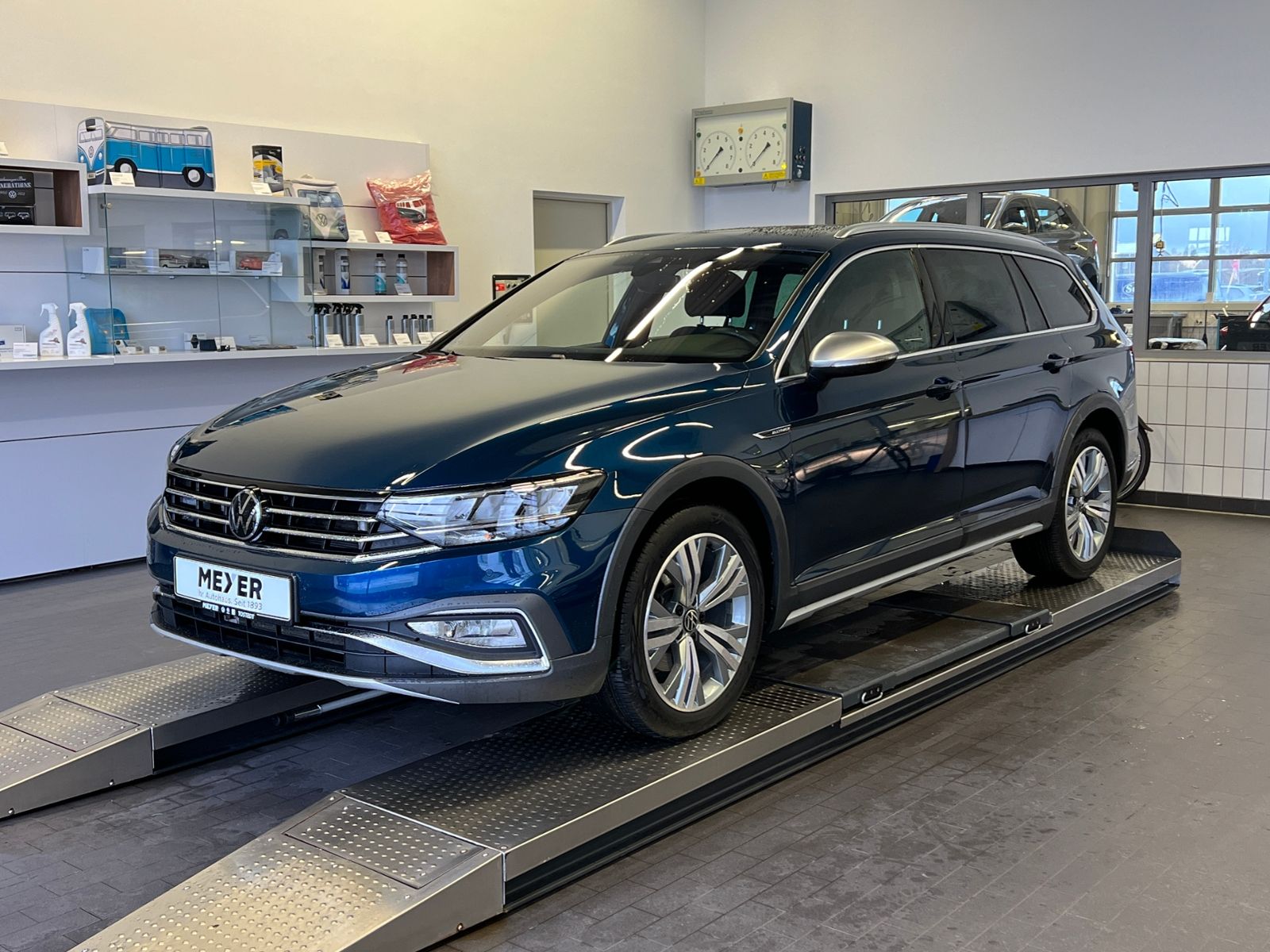 Fahrzeugabbildung Volkswagen Passat Variant Alltrack 2.0 TDI DSG 4MOTION *AHK