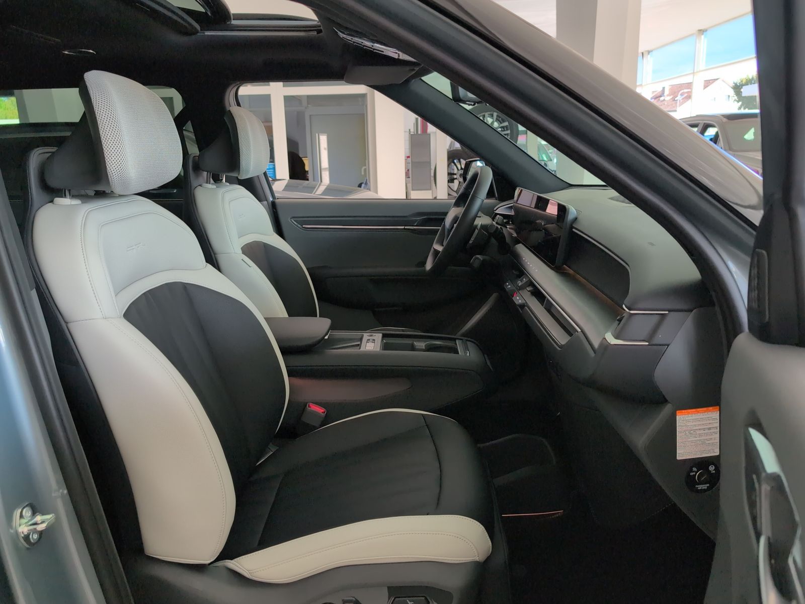 KIA EV9 AWD GT-Line 99,8-kWh Glasdach – Bild 13