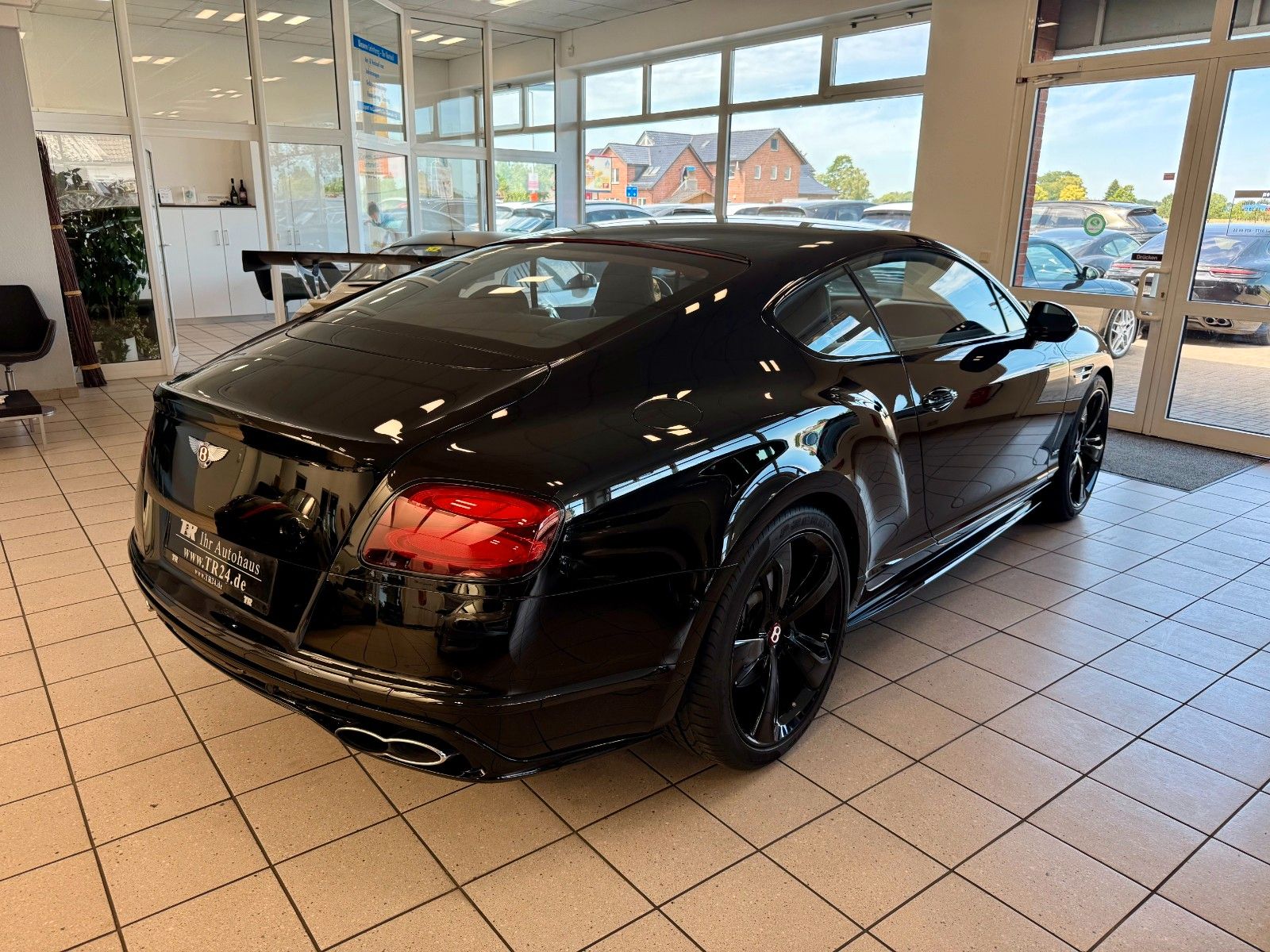 Fahrzeugabbildung Bentley Continental GT V8 S Black Edition Mulliner 1of25