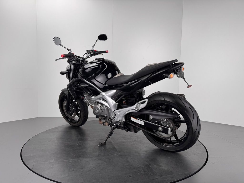 Fahrzeugabbildung Suzuki SFV 650 GLADIUS *TOP-ZUSTAND *SERVICE NEU