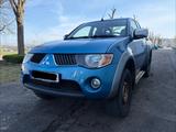 Mitsubishi L200 Intense Club Cab 4WD, 2. Hand, 123Kw ! - blaue Mitsubishi L200