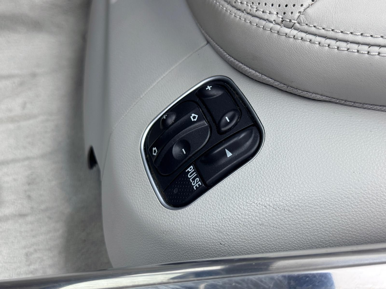 Fahrzeugabbildung Mercedes-Benz **DE-FAHRZEUG**SAMMLERSTÜCK**