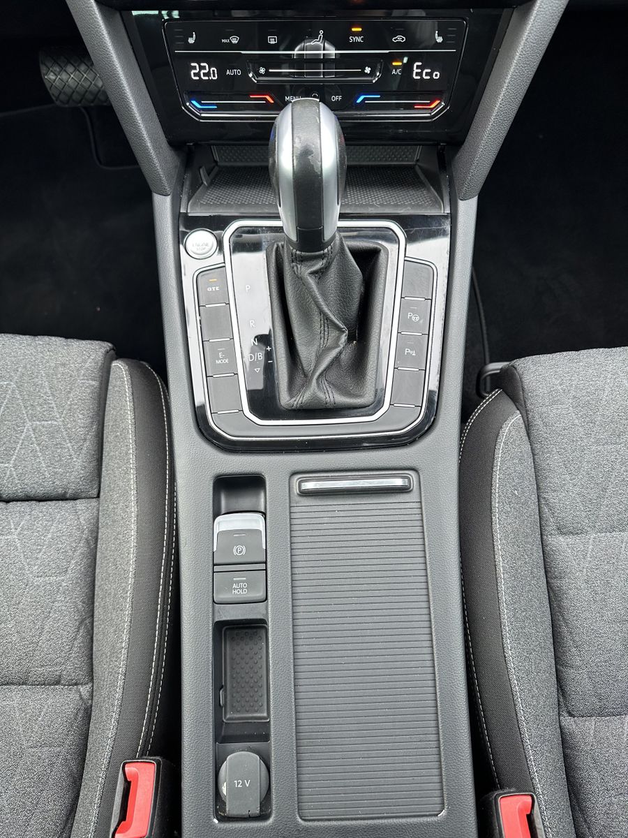 Fahrzeugabbildung Volkswagen Passat Variant GTE NAV+LED+PANORAMA+ACC+AHK+17ZO