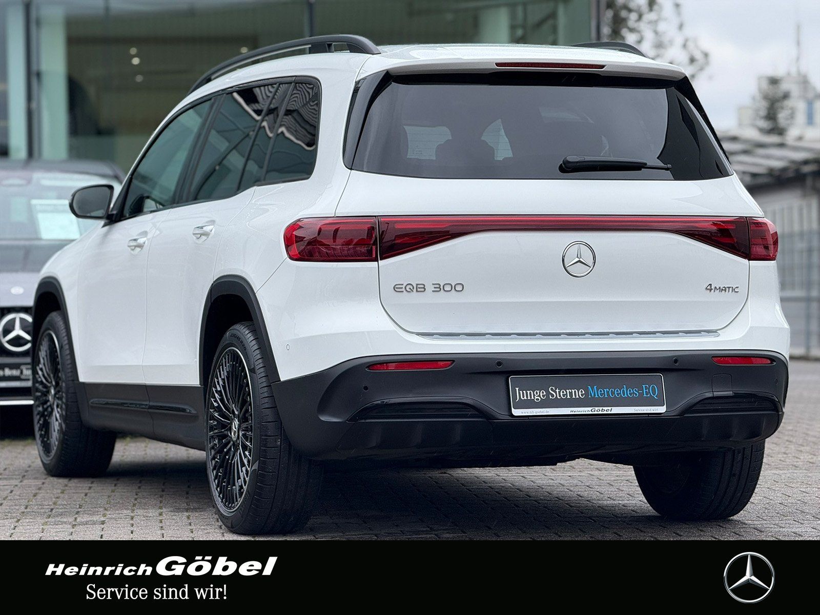 Fahrzeugabbildung Mercedes-Benz EQB 300 4M AMG*7-SITZER*FAP*KAMERA*ADV-SOUNDSYST