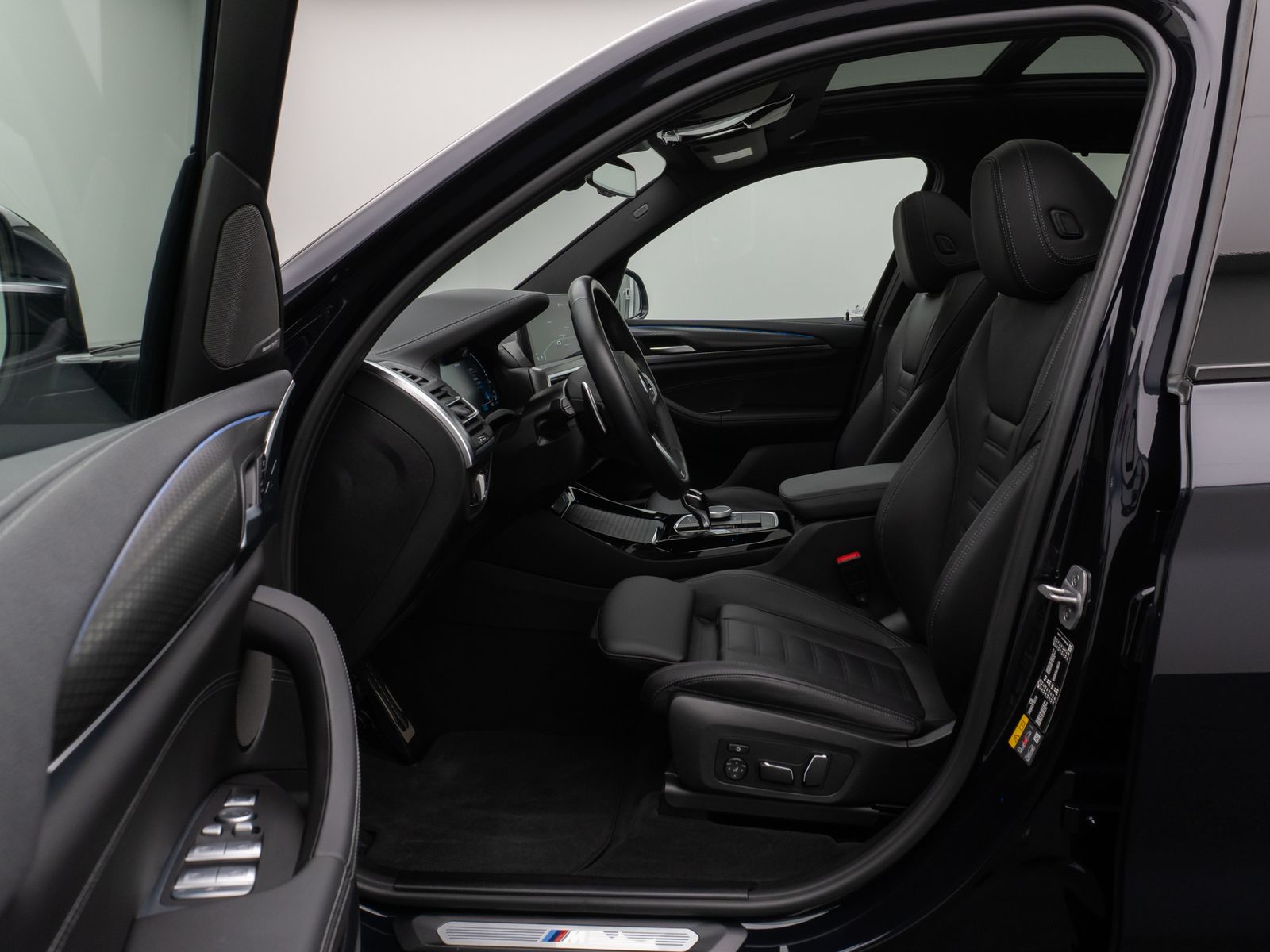 Fahrzeugabbildung BMW X3 xD30e M Sport Panorama Laser 360° HUD DAB H/K