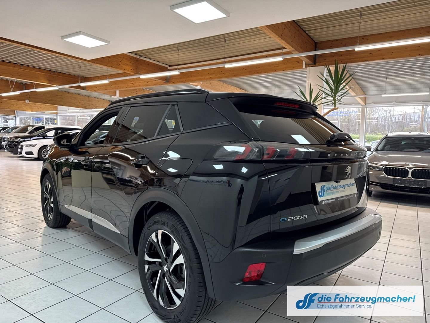 Fahrzeugabbildung Peugeot 2008 e- Allure Pack Navi LED Apple CarPlay Andro