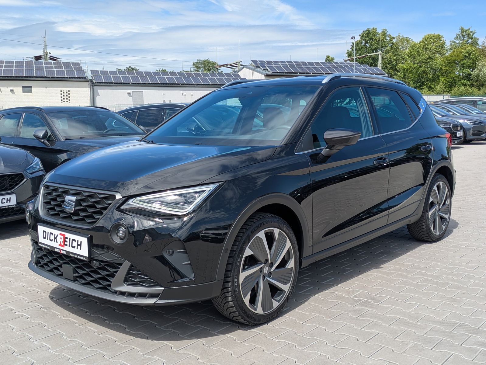 Fahrzeugabbildung SEAT Arona 1.0 TSI FR DSG AHK*ACC*LED*APP*DAB*KAMERA