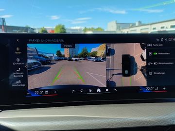 BMW 330e xDrive Touring M Sportpaket Head-Up HiFi