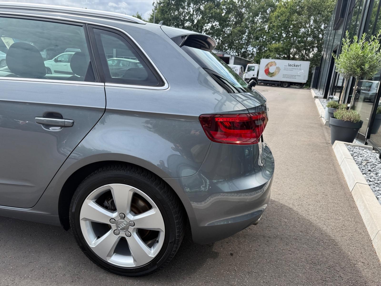 Audi A3 Sportback Sport Paket*XEN*PDC*SHZ*TEMP*HU NEU