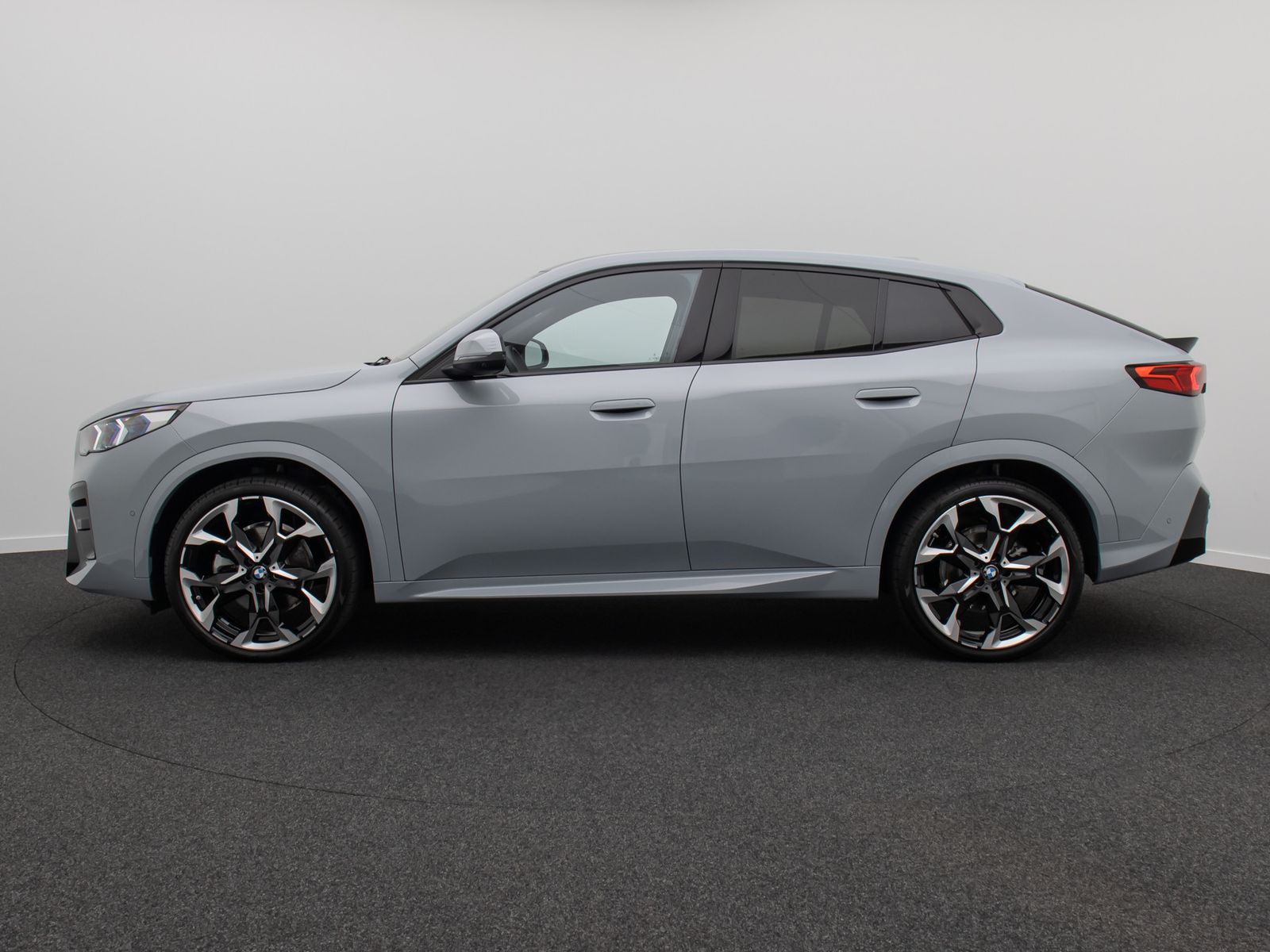 Fahrzeugabbildung BMW X2 sD20i M Sport 360°H/K HUD DAB Panorama 21Zoll