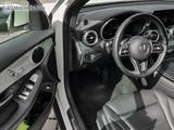 Mercedes-Benz GLC 200 4M MBUX+360°+Pano+AHK+M-LED+17Zoll - Mercedes-Benz GLC 200: Panorama-Dach