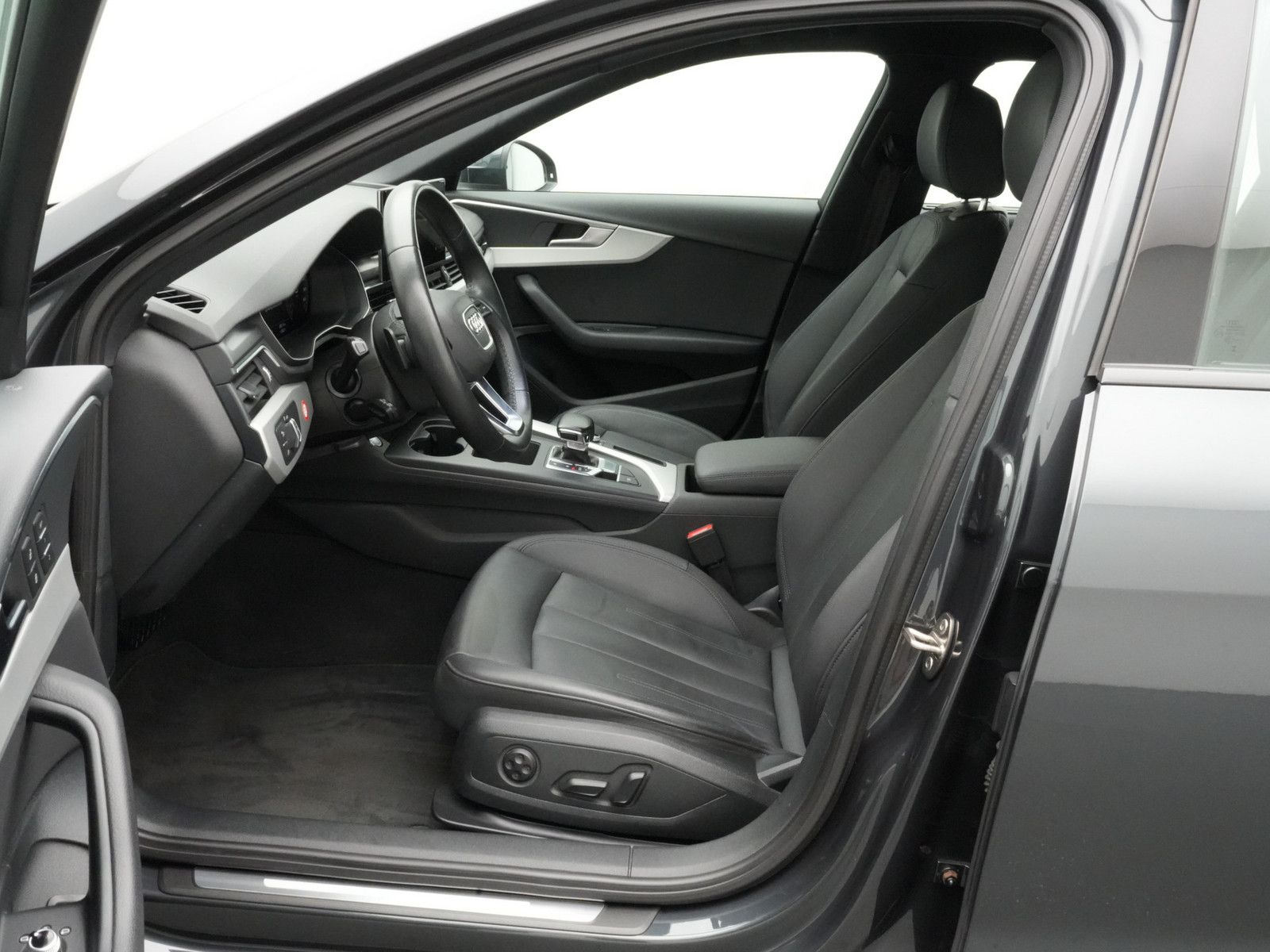 Audi A4 - Bild 13